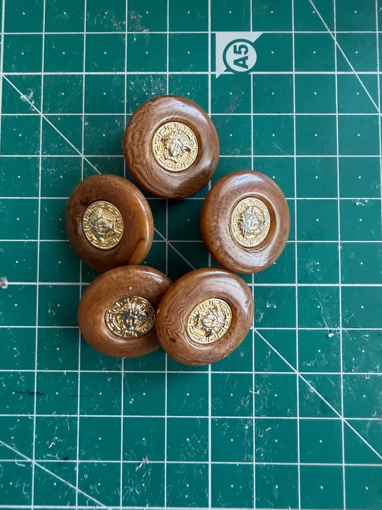 Brooches & Pins