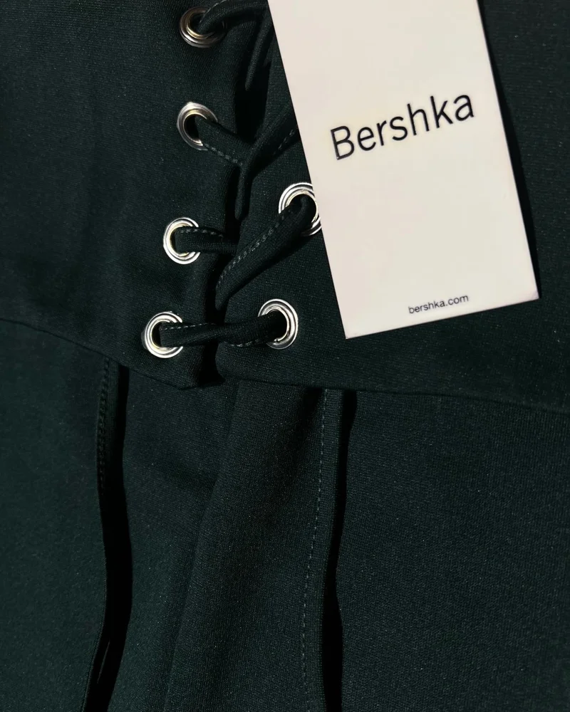 Bershka جيبات