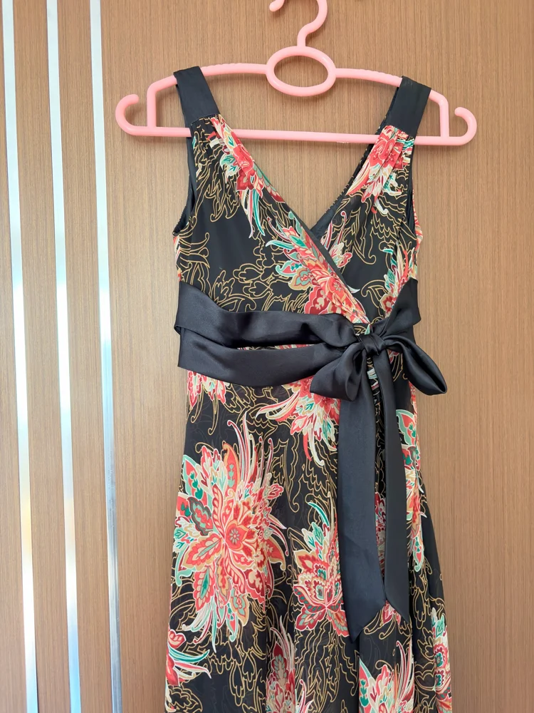 Midi Dresses