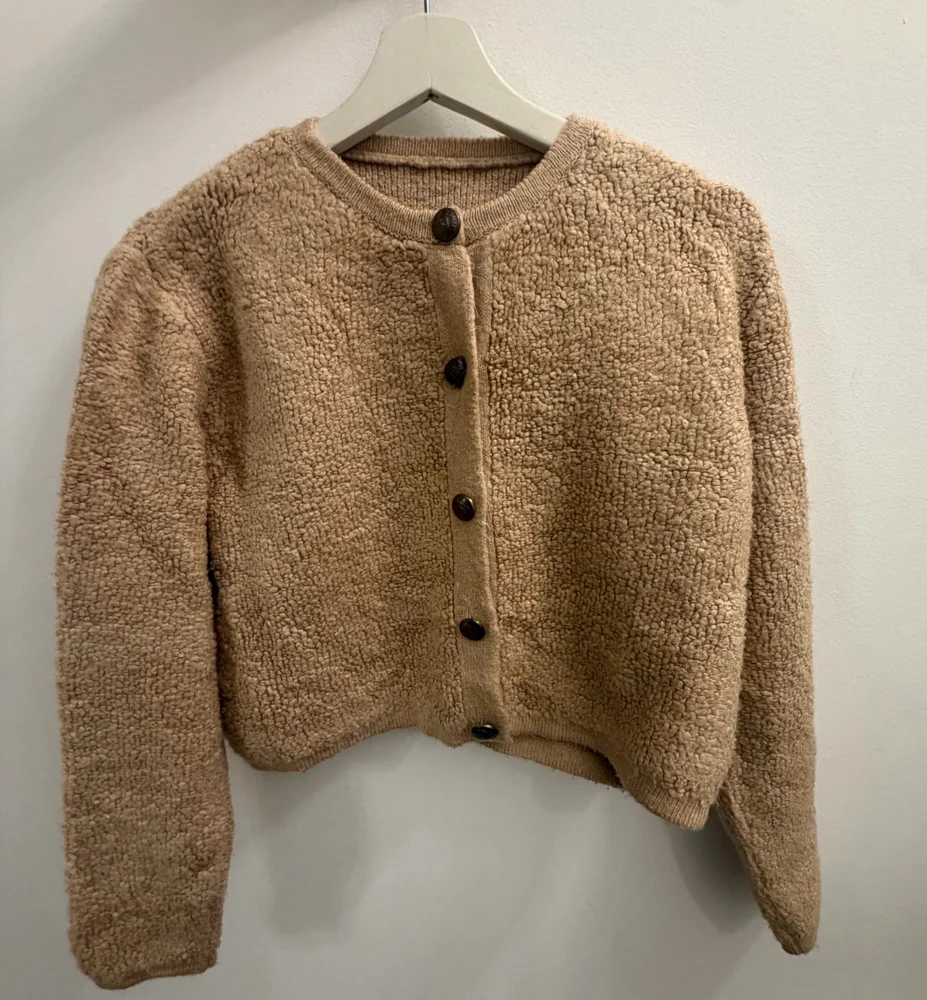Sweaters & Pullovers