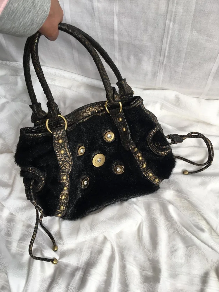 Shoulder Bags