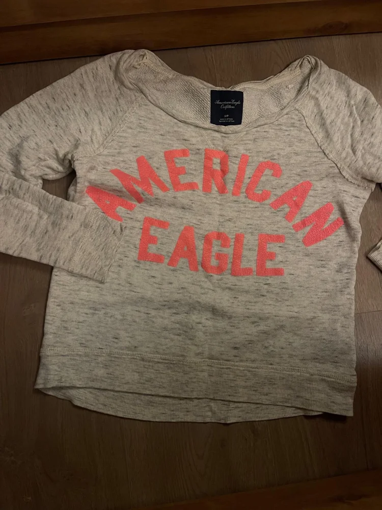 American Eagle Sweaters & Pullovers
