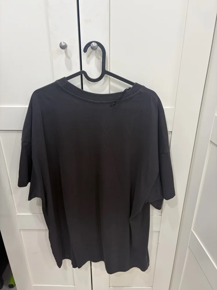 H&M T-shirts
