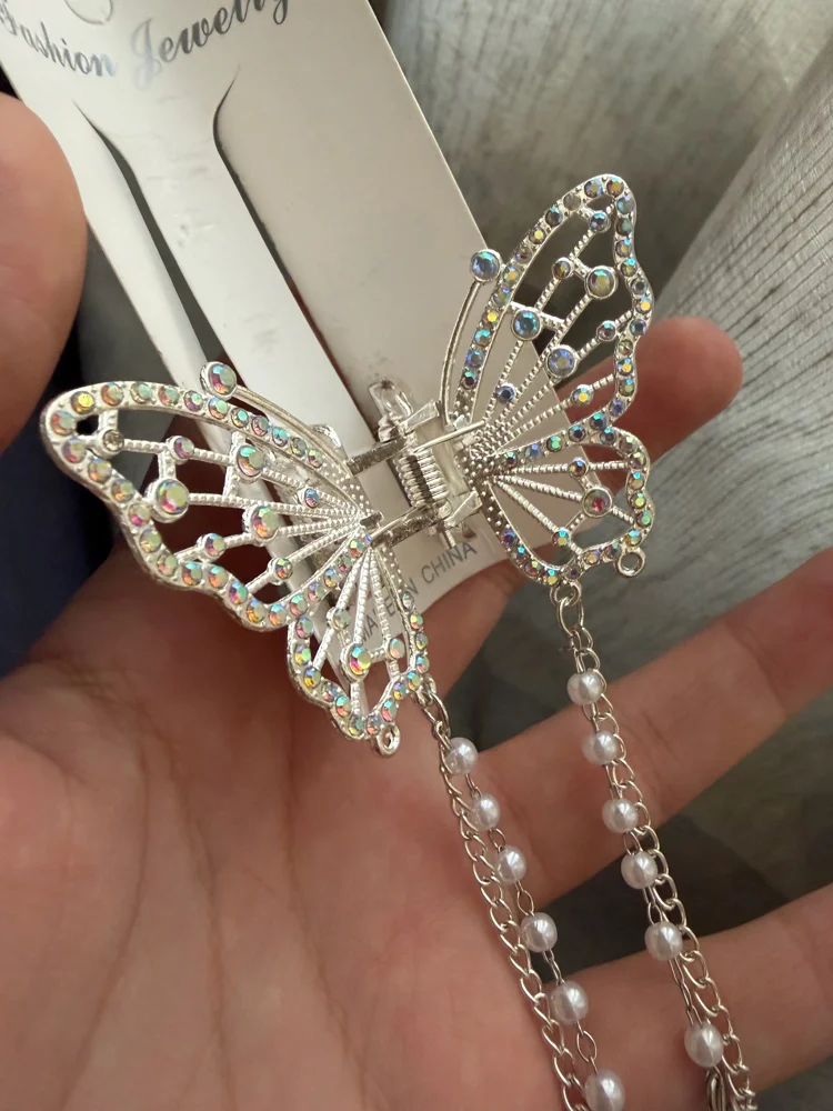 Local إكسسوارات شعر