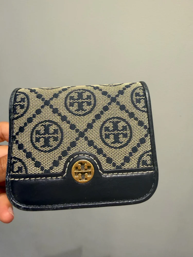 Tory Burch محافظ