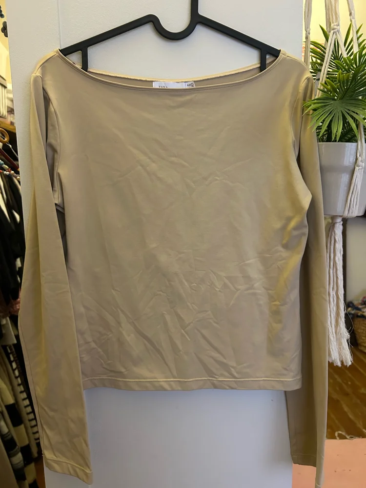 Zara Long Sleeve
