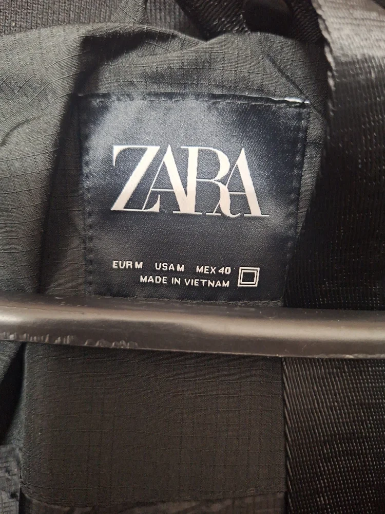 Zara جواكت، حالة ممتازة، مقاس M، صورة 2