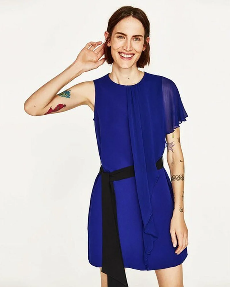 Zara فساتين قصيرة