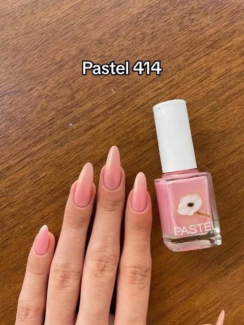 Pastel Nails