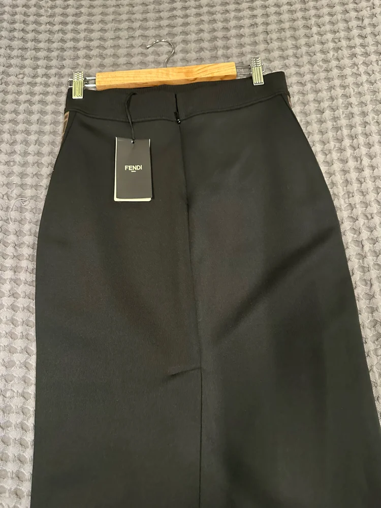 Fendi Skirts, size M / 38 / 10