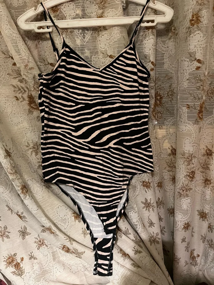 H&M كامي توب