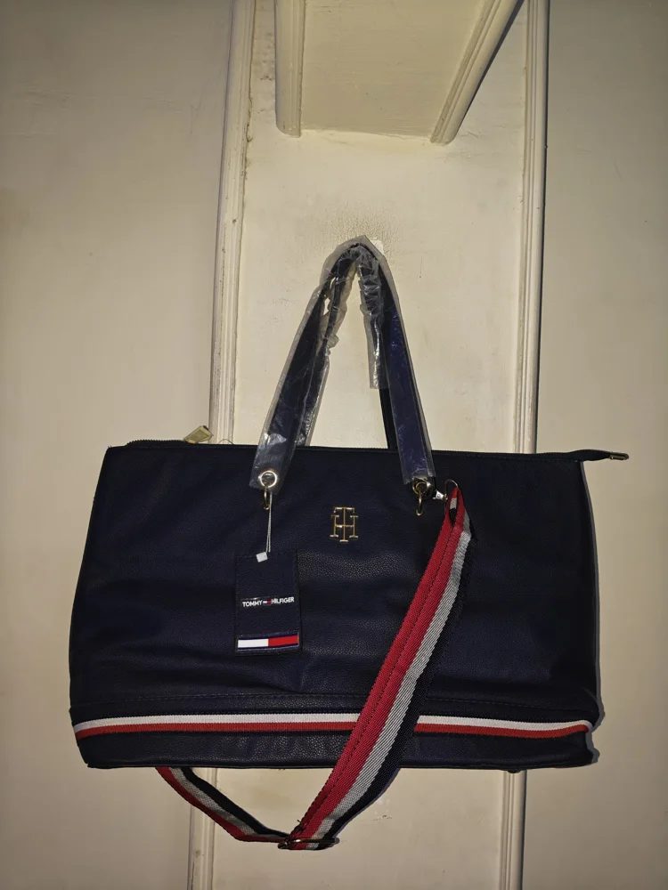 Tommy Hilfiger Shoulder Bags
