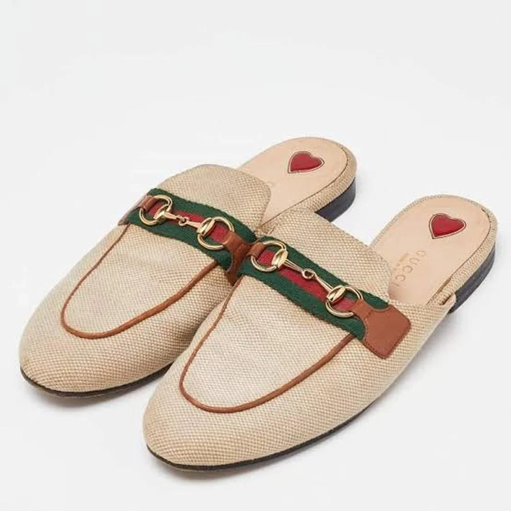 Gucci فلات