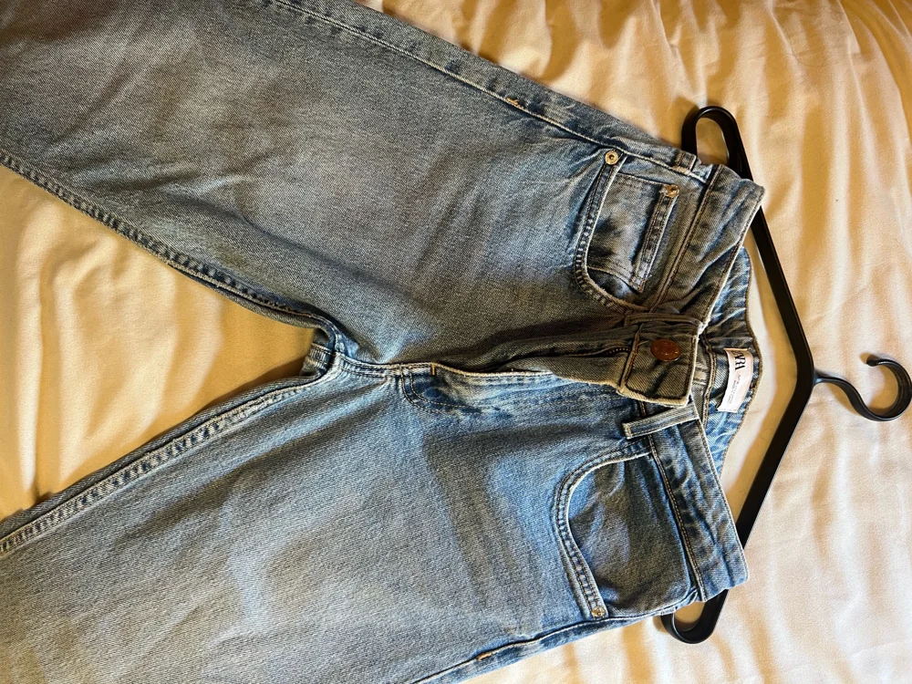 Zara Jeans