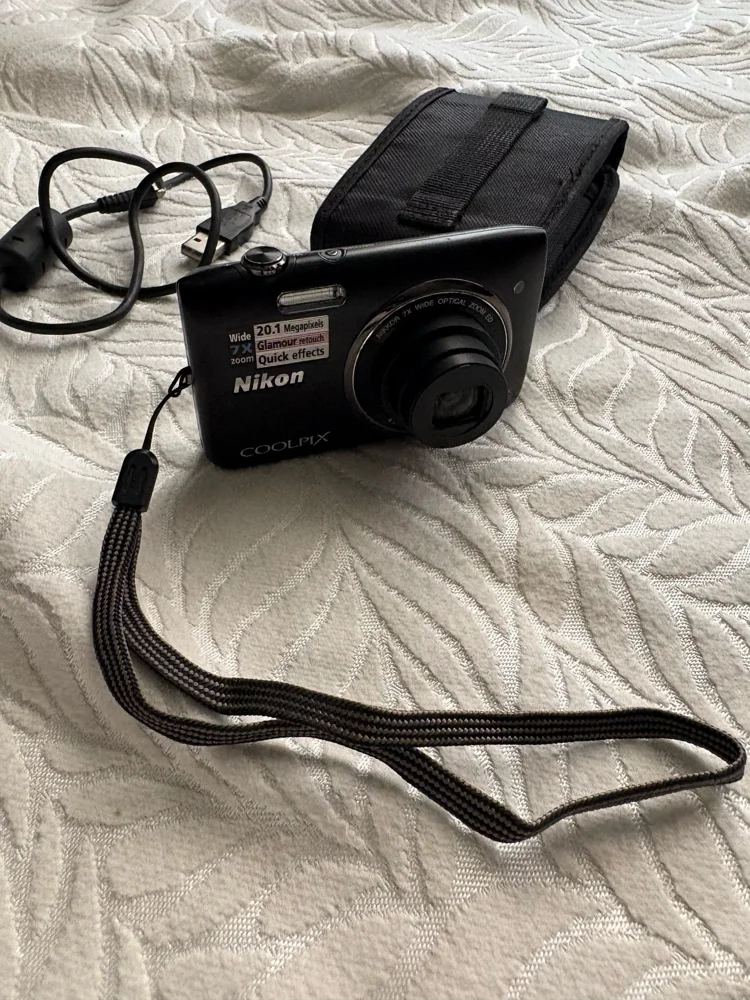 Nikon Digital Cameras, Excellent, photo 5