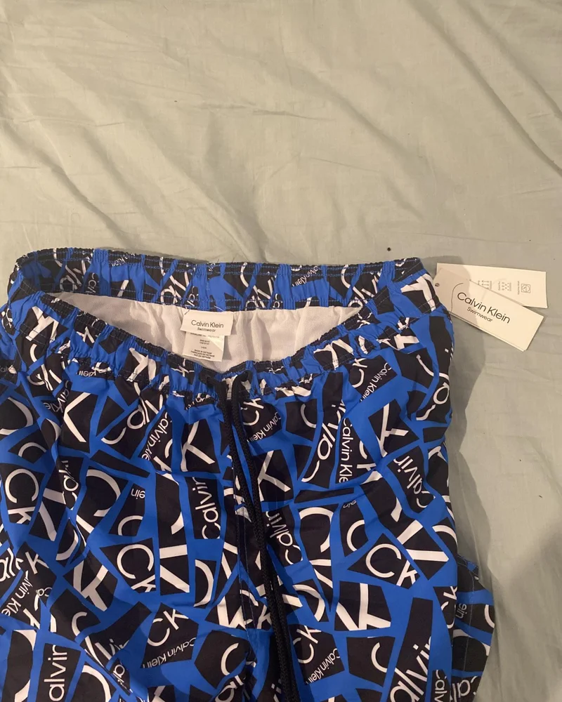 Calvin Klein شورت سباحة، جديدة بالتيكيت، مقاس L، صورة 3