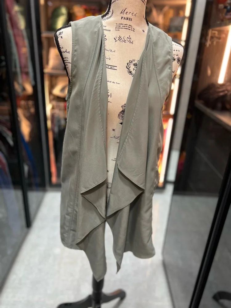 Bershka كارديجان