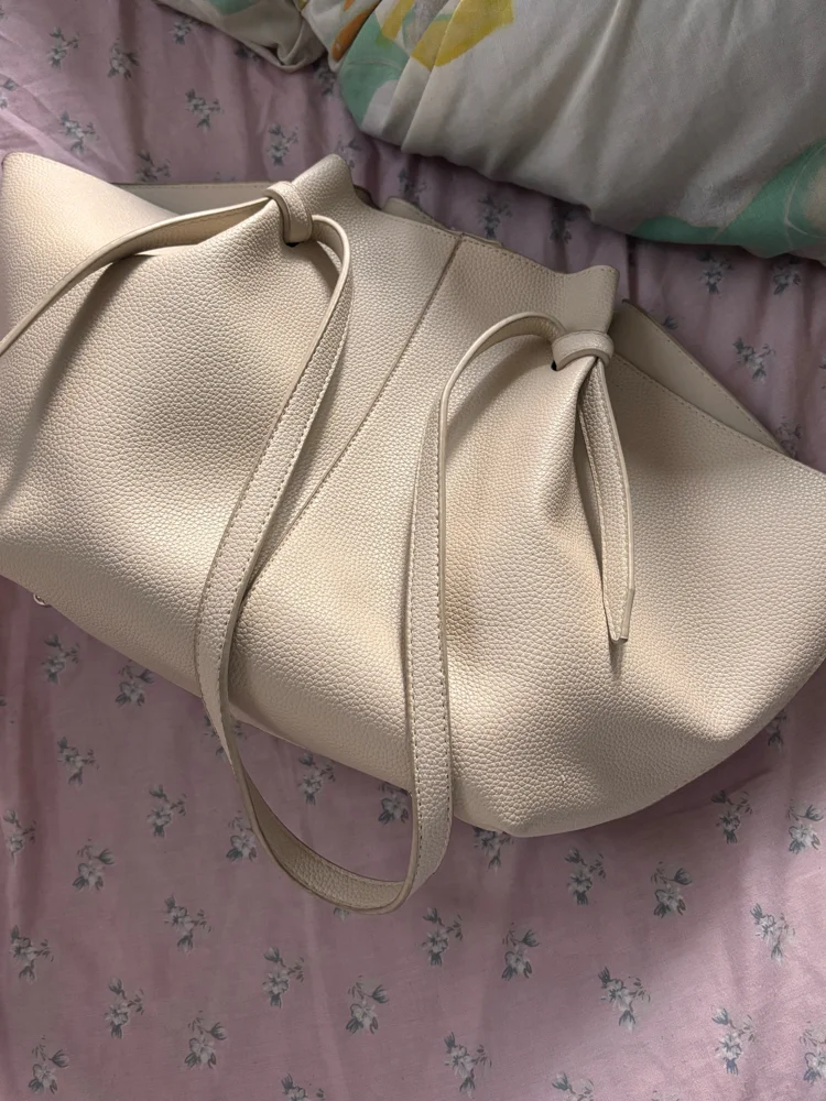 Shoulder Bags