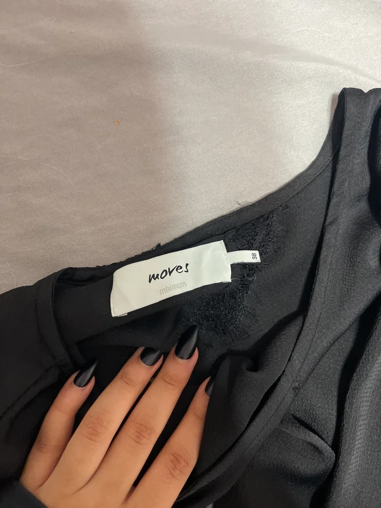 Moves Long Sleeve