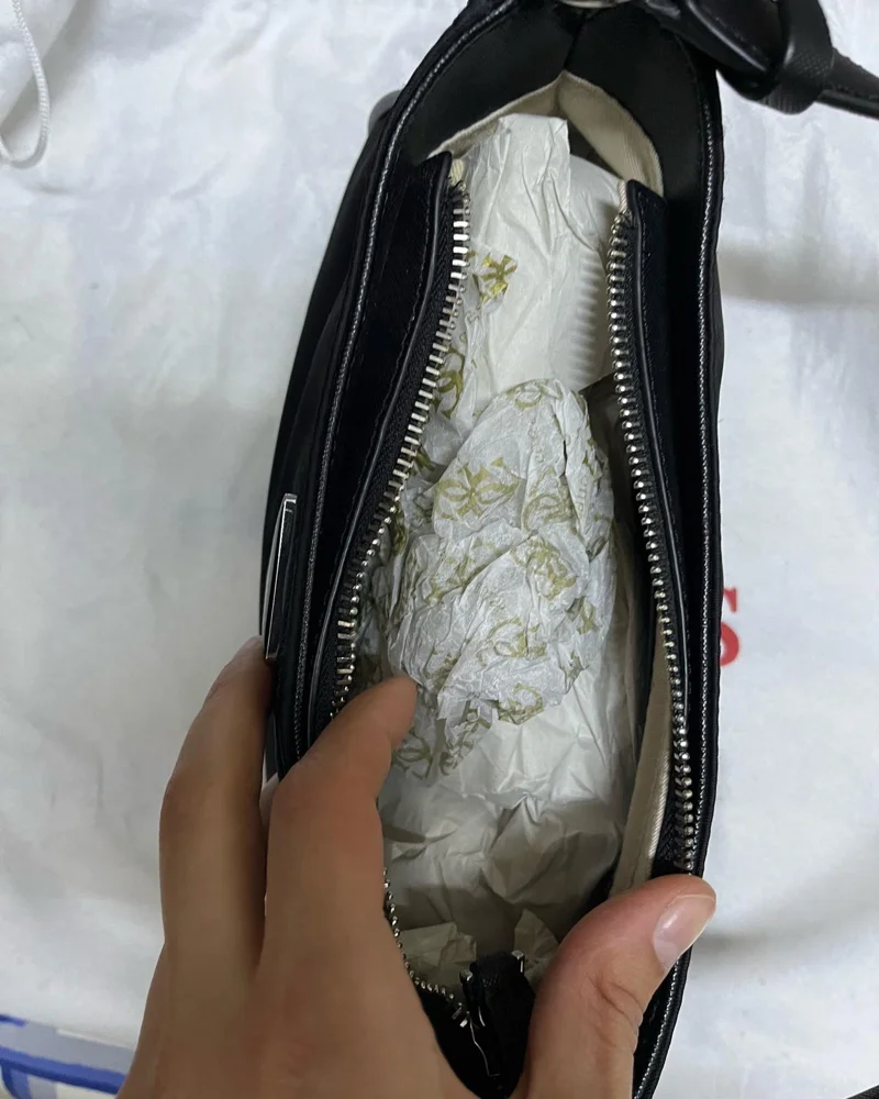GUESS Shoulder Bags, New with tags, one size, photo 4