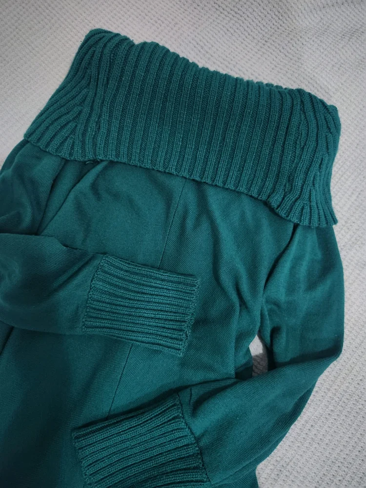 Sweaters & Pullovers