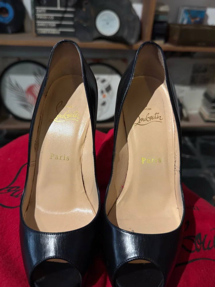 Christian Louboutin Pumps, size 37, photo 5