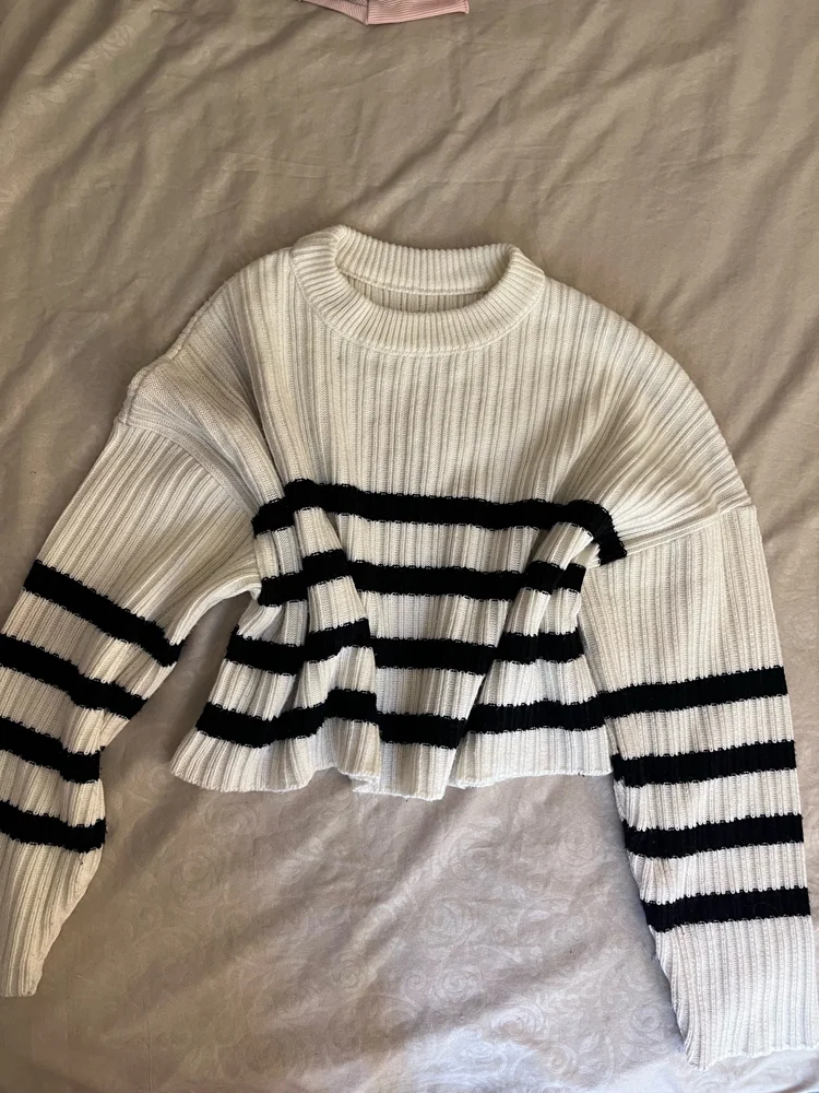 Sweaters & Pullovers