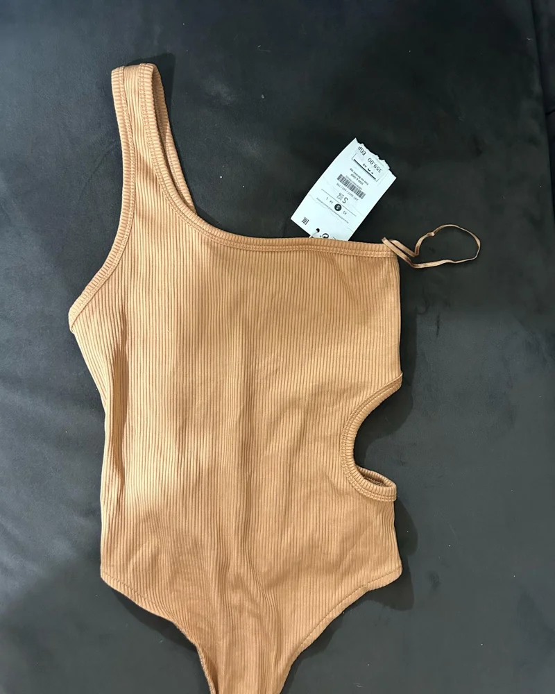 Bershka بلوزات