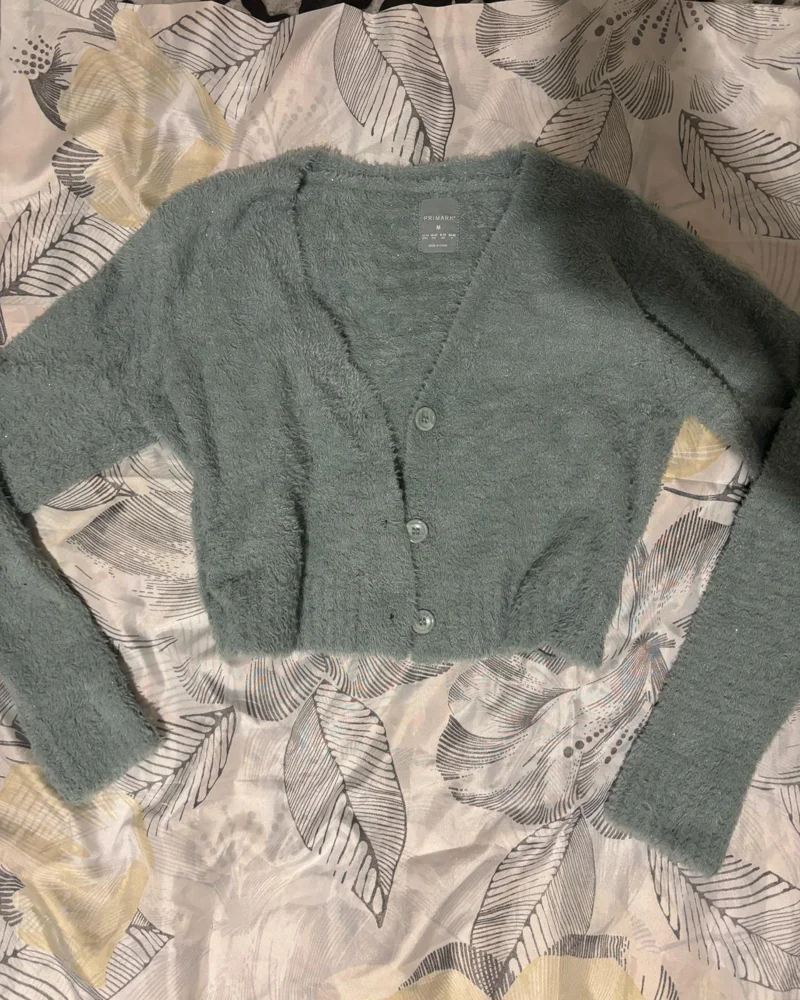 Primark سويترات وبلوفرات