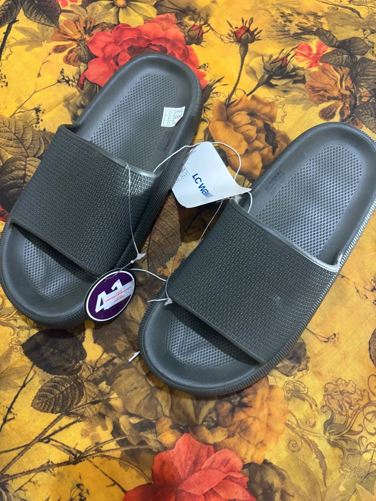 LC Waikiki شبشب، جديدة بالتيكيت، مقاس 41، صورة 3