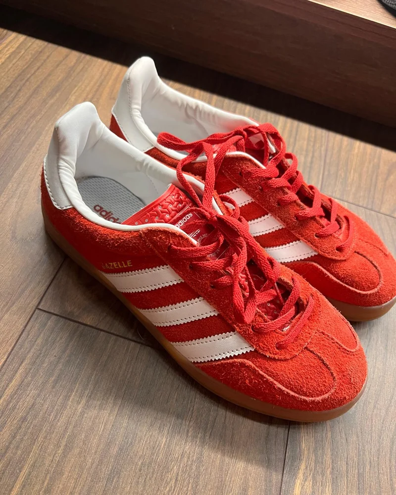 adidas Sneakers