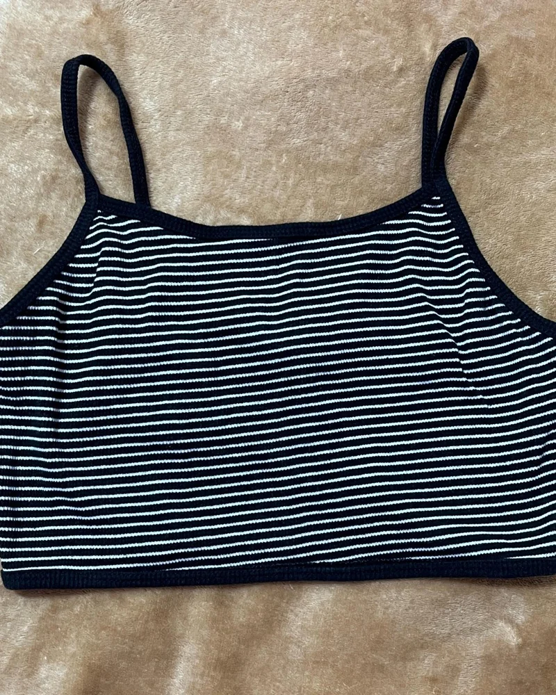 Lefties Crop Tops