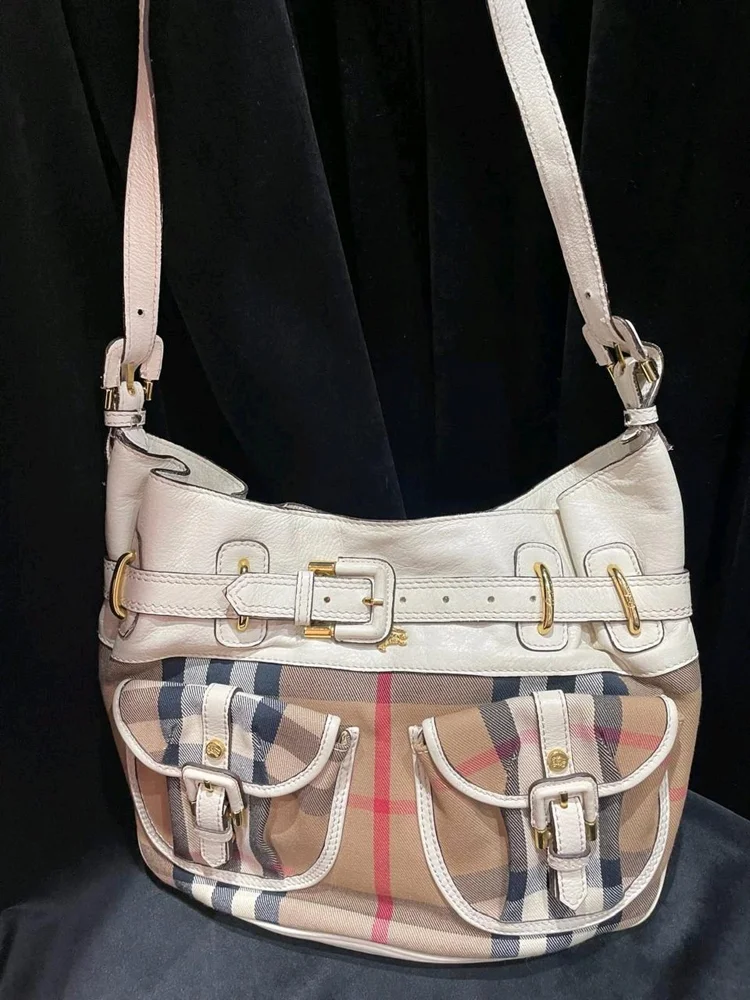 Burberry شنط كتف