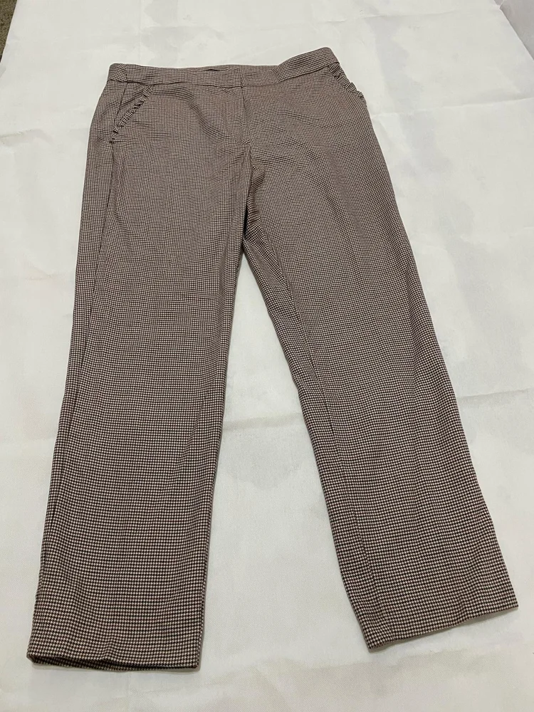 Zara بنطلونات
