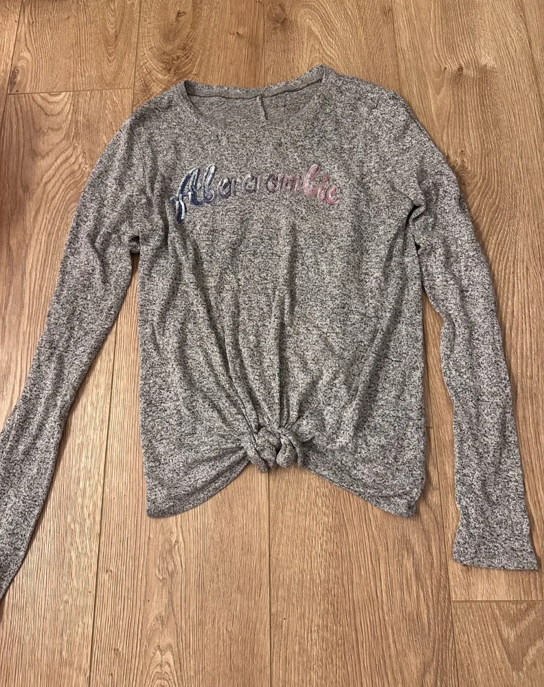 Abercrombie & Fitch Long Sleeve