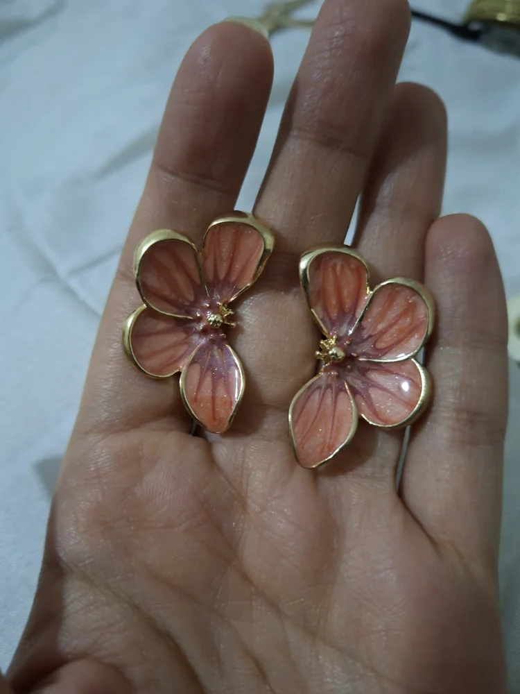 Shein Earrings, New with tags, photo 2