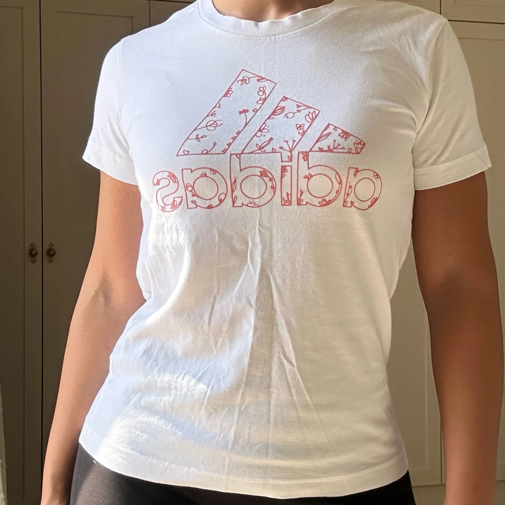 adidas T-shirts, size XS / 34 / 6, photo 3