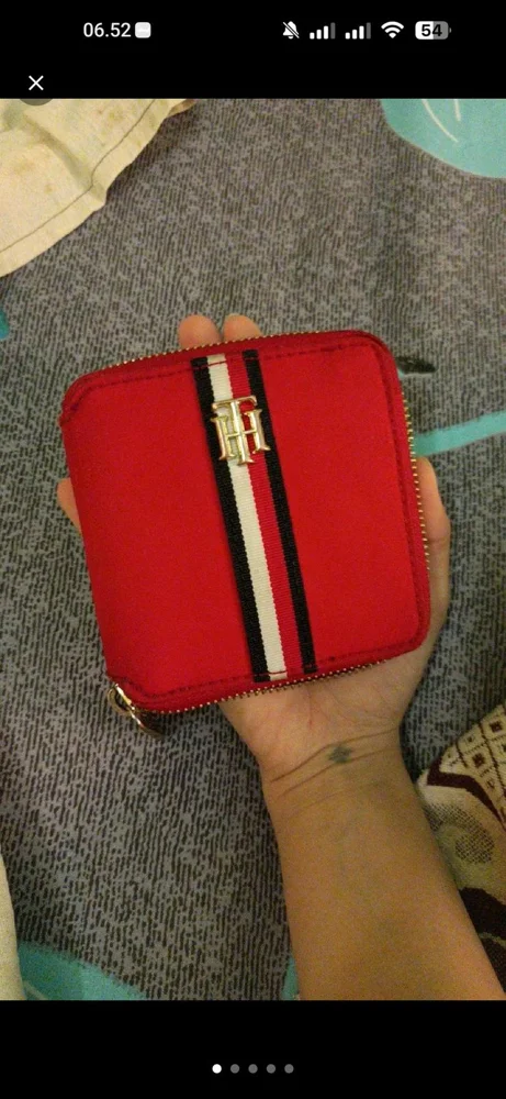 Tommy Hilfiger Wallets