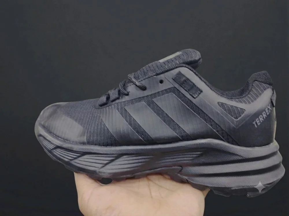 adidas Sneakers