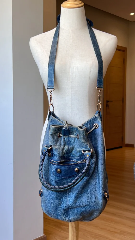 Balenciaga شنط كروس
