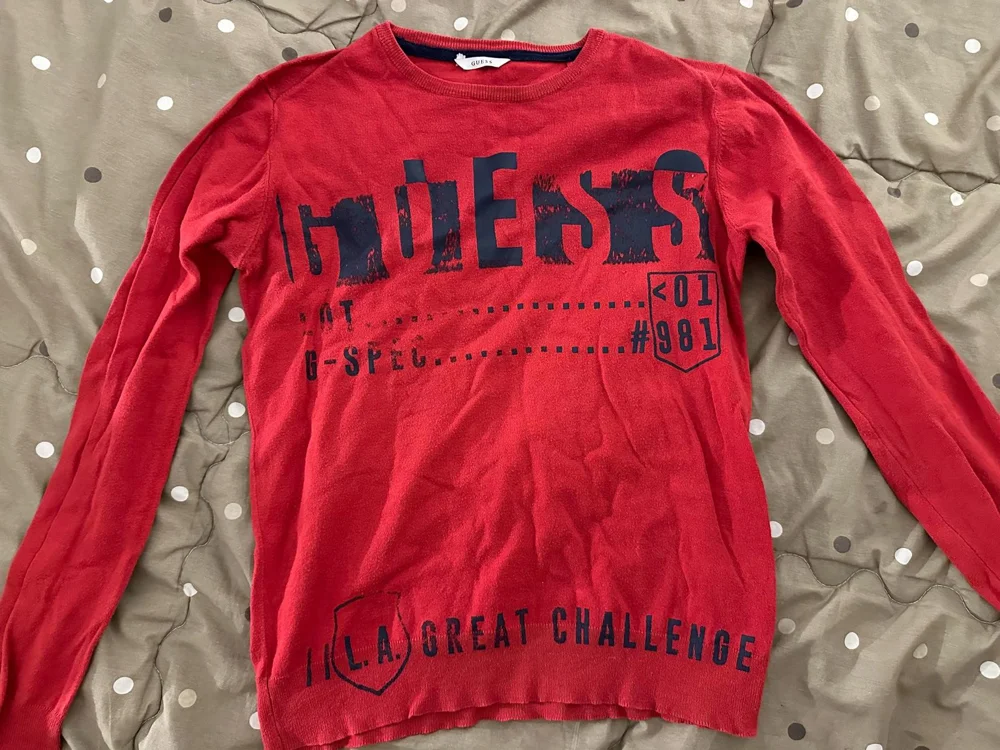 GUESS Sweatshirts