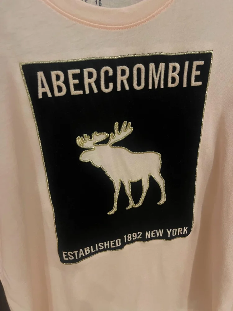 Abercrombie & Fitch T-shirts
