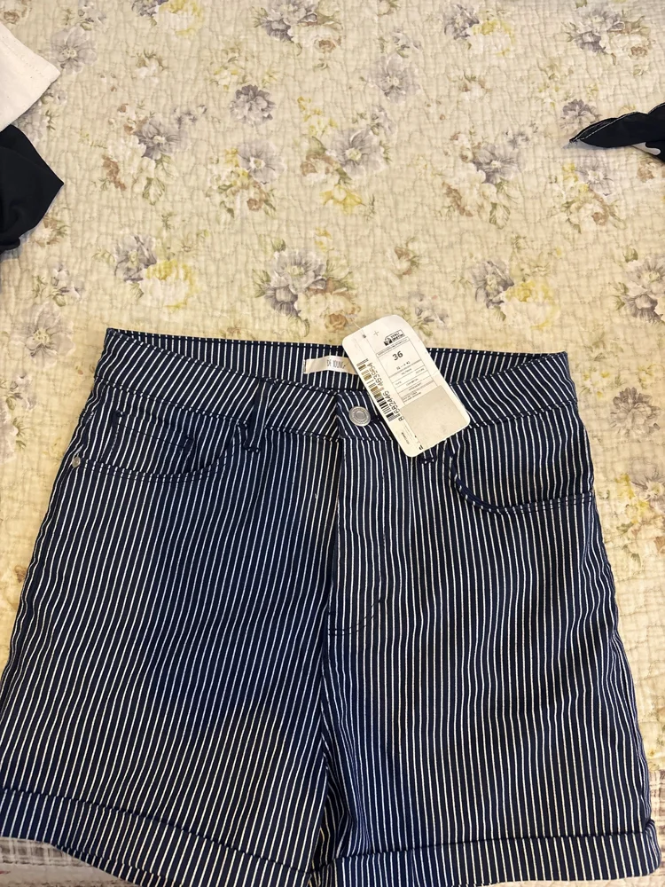 Defacto Shorts