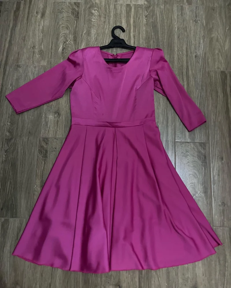Midi Dresses