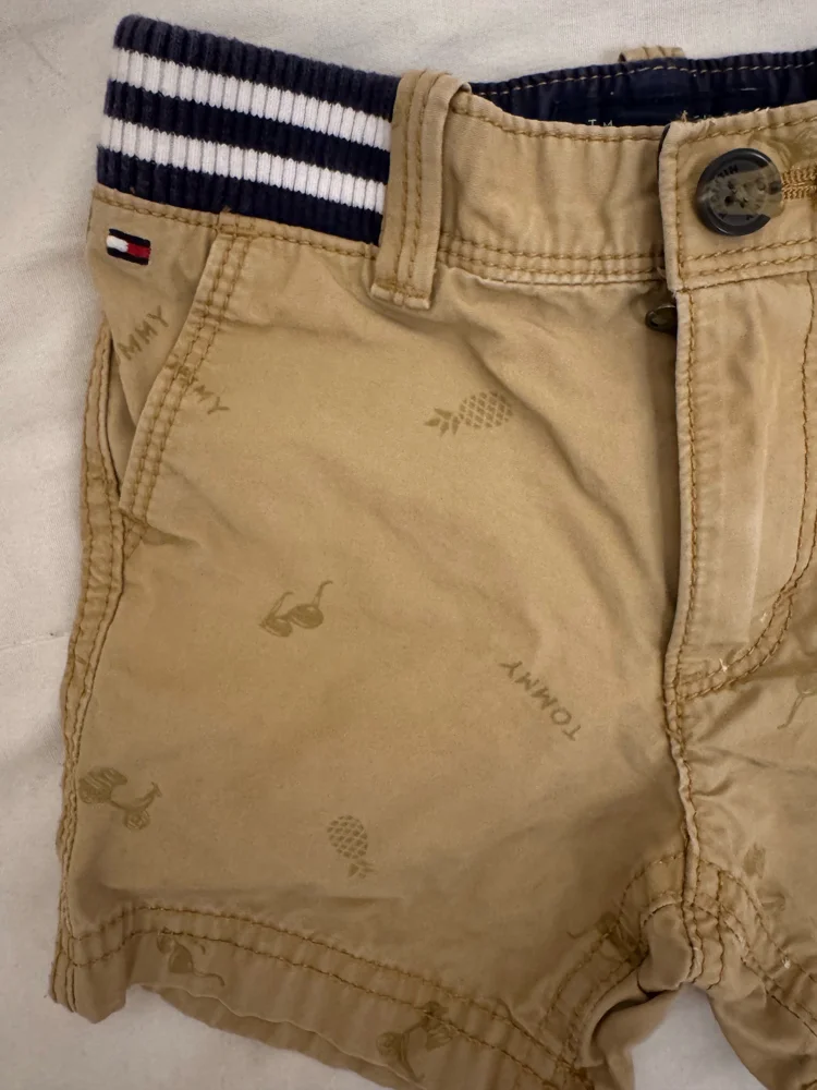 Tommy Hilfiger بناطيل وجيبات، حالة جيدة جداً، مقاس 12–18m، صورة 2