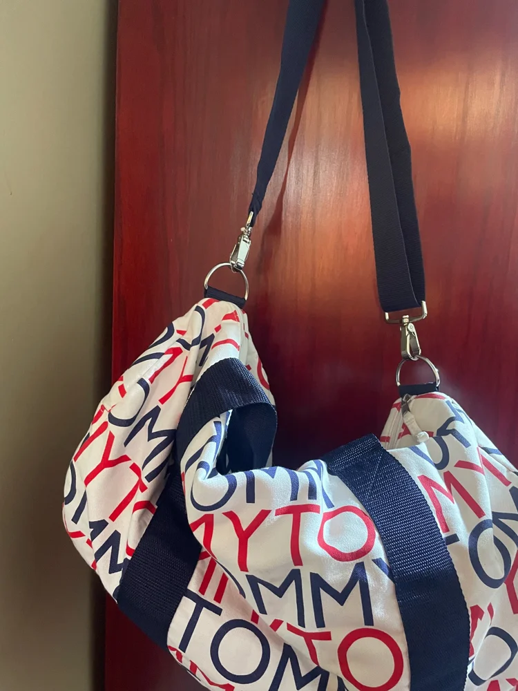 Tommy Hilfiger Travel & Duffle Bags, Excellent, photo 2