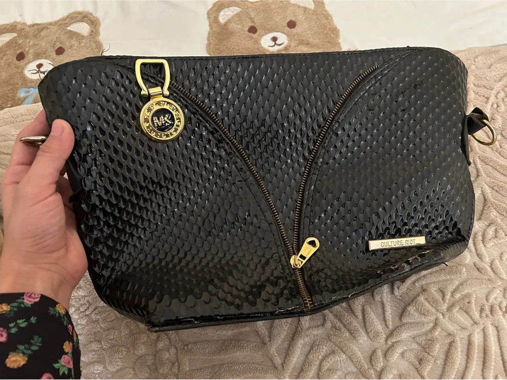 Shoulder Bags