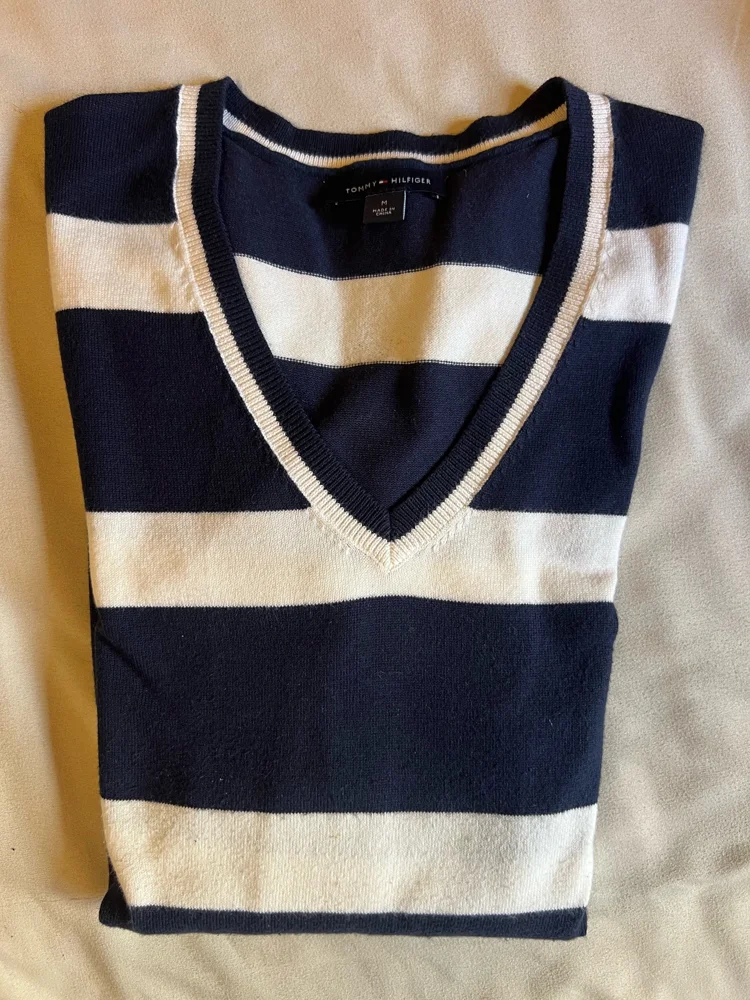 Tommy Hilfiger Sweaters & Pullovers