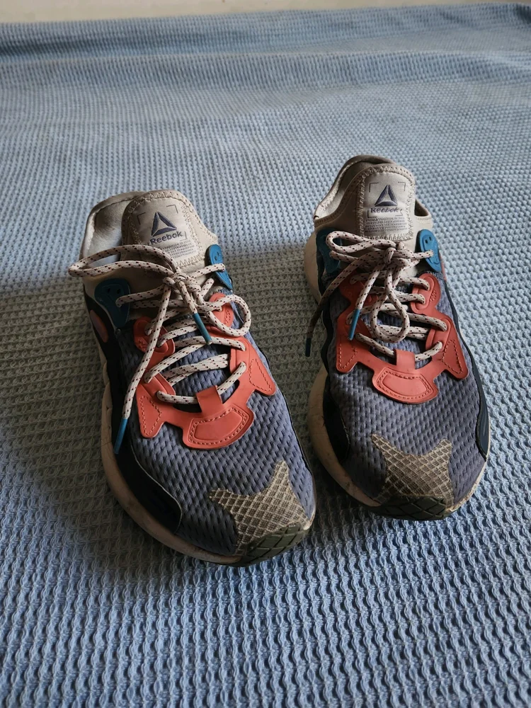 Reebok Sneakers