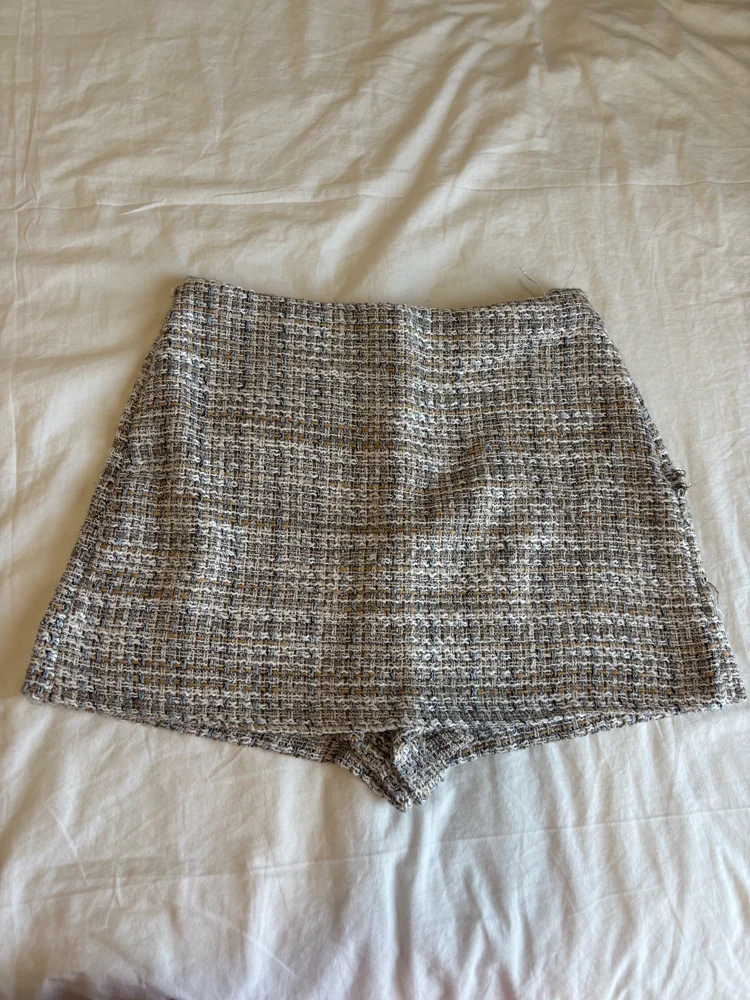 Zara Skorts